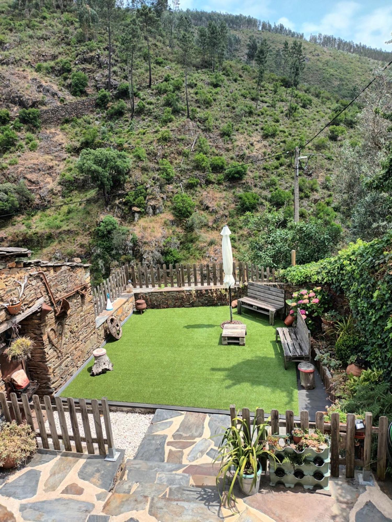 A Casa Da Natalia Guest House Cha de Alvares Luaran gambar